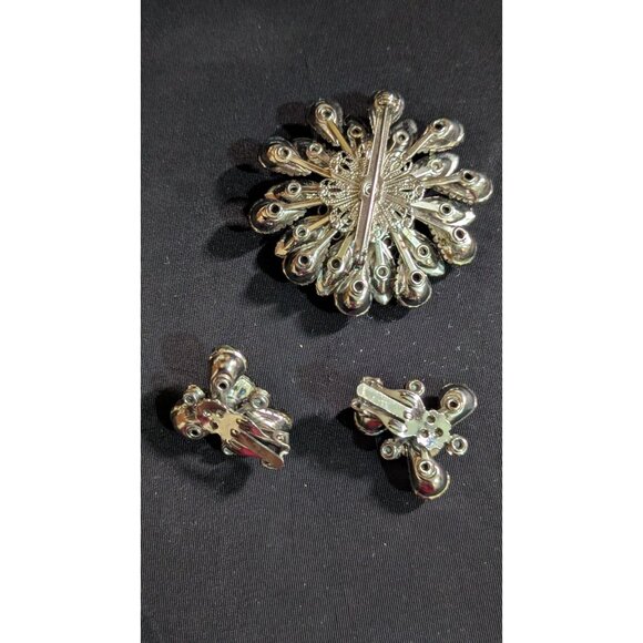 Vintage Blue Rhinestone Floral Brooch & Clip-On Earrings Set Estate Statement - Picture 6 of 8